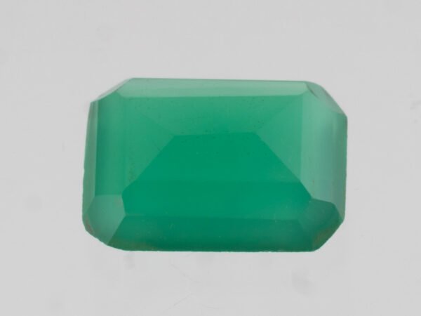 Green Onyx Stone 4.53 carat top view octagon cut Onex Ratna