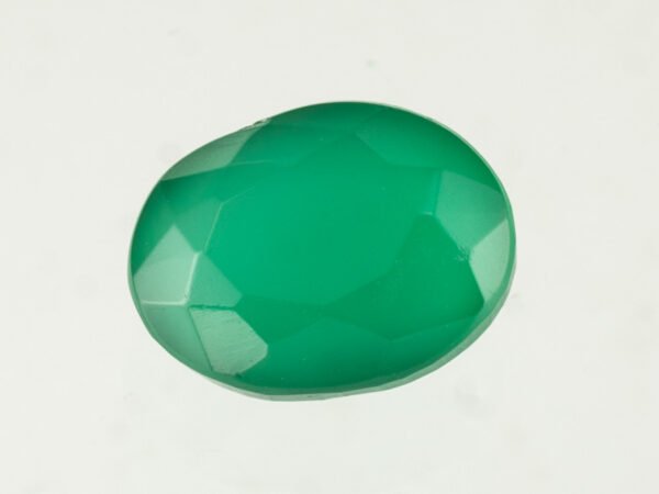 certified-natural-green-onyx-stone-4-63-carat-5-09-ratti-51-top-view