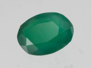 Green Onyx Stone Onex 4.71 carat actual size oval cut