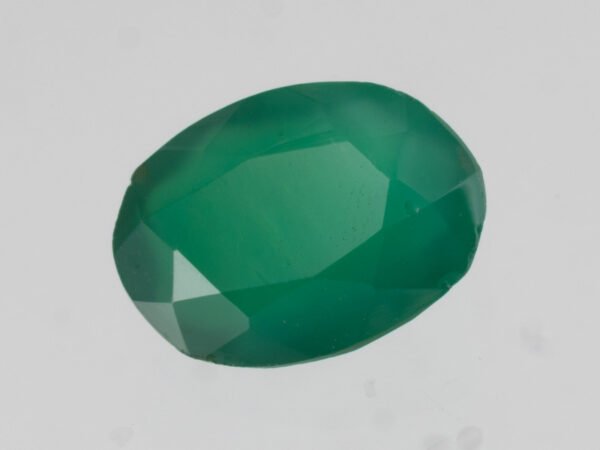 Green Onyx Stone Onex 4.71 carat actual size oval cut