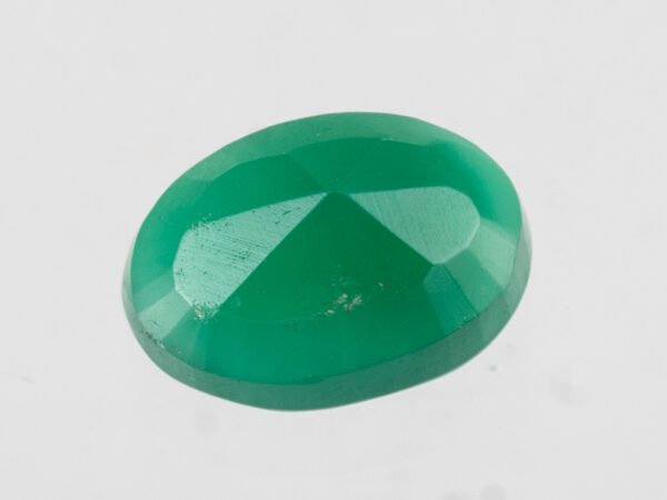 certified-natural-green-onyx-stone-5-31-carat-5-84-ratti-25-back-view