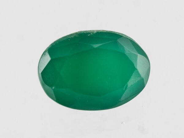 certified-natural-green-onyx-stone-5-31-carat-5-84-ratti-25-top-view