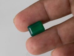 Green Onyx Stone 5.76 carat side view octagon cut gemstone