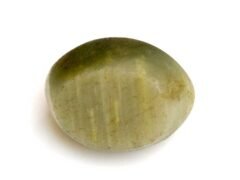 Quartz Cats Eye Lahsuniya 11.11 Carat back view gray cabochon