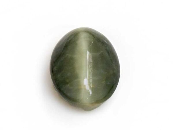 Quartz Cats Eye Lahsuniya 5.19 Carat top view gray cabochon