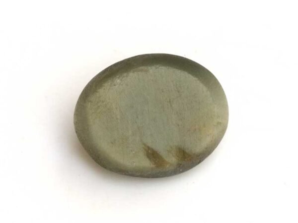 Quartz Cats Eye Lahsuniya 5.48 Carat back view gray cabochon