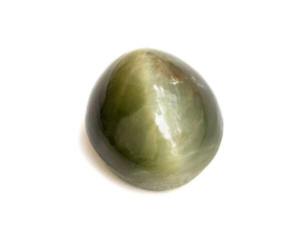 Quartz Cats Eye Lahsuniya 7.08 Carat top view gray cabochon