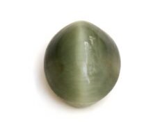 Quartz Cats Eye Lahsuniya 8.14 Carat top view gray cabochon
