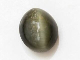 Quartz Cat's Eye Lahsuniya 8.45 carat top view gray cabochon