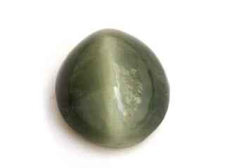 Quartz Cats Eye Lahsuniya 8.87 Carat top view gray cabochon