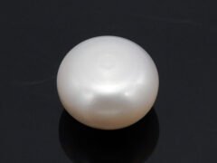 Cultured Pearl Moti 4.80 carat top view creamish white round shape