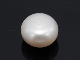 Cultured Pearl Moti 4.80 carat top view creamish white round shape