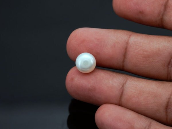 Cultured Pearl Moti 4.80 carat in-hand actual size