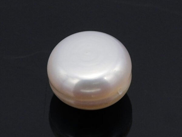 Cultured Pearl Moti 4.86 carat back view rounded surface