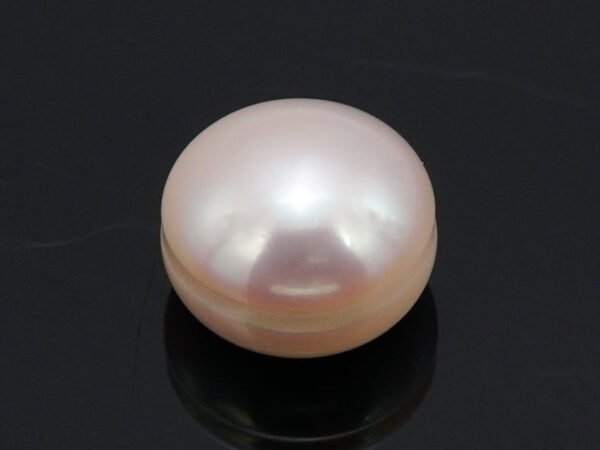 Cultured Pearl Moti 4.86 carat top view creamish white round shape