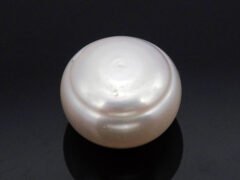 Cultured Pearl Moti 5.20 carat back view rounded surface