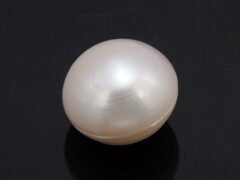 Cultured Pearl Moti 5.52 carat top view creamish white round shape