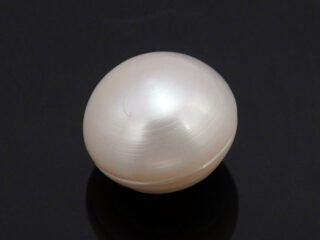 Cultured Pearl Moti 5.52 carat top view creamish white round shape