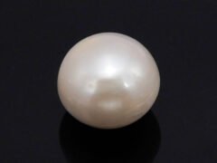Cultured Pearl Moti 5.55 carat back view rounded surface