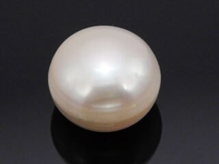 Cultured Pearl Moti 5.72 carat top view creamish white round shape