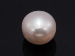 Cultured Pearl Moti 5.72 carat top view creamish white round shape