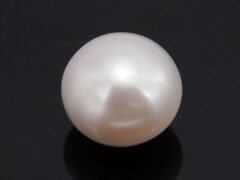 Cultured Pearl Moti 5.81 carat top view creamish white round shape