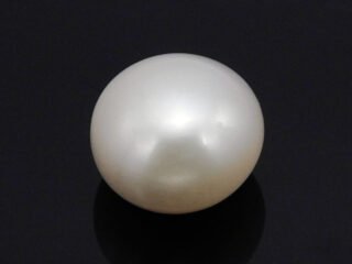 Cultured Pearl Moti 5.95 carat top view creamish white round shape