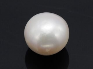 Cultured Pearl Moti 6.09 carat top view creamish white round shape