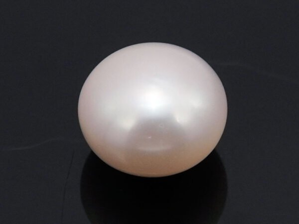Cultured Pearl Moti 6.10 carat back view rounded surface