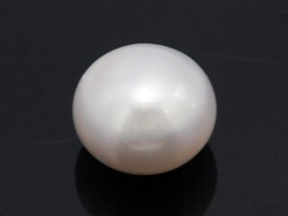 Cultured Pearl Moti 6.10 carat top view creamish white round shape