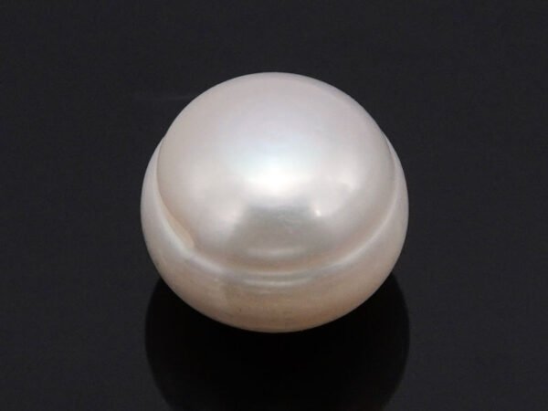 Cultured Pearl Moti 6.24 carat back view rounded surface