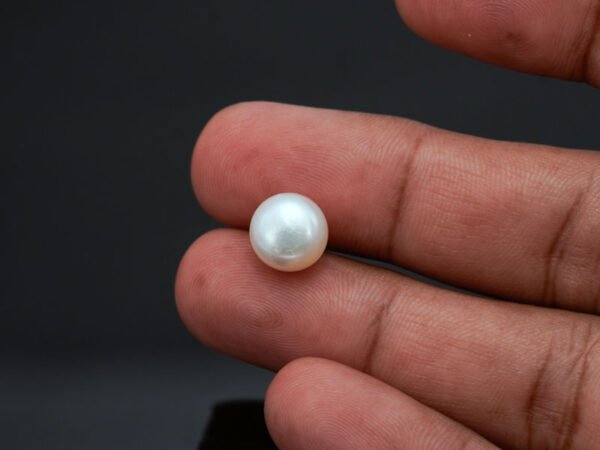 Cultured Pearl Moti 6.39 carat in-hand actual size