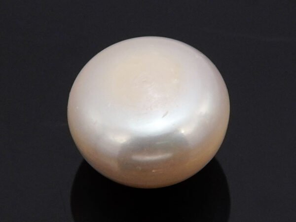 Cultured Pearl Moti 7.64 carat back view rounded surface