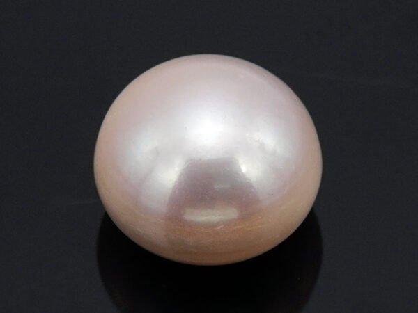 Cultured Pearl Moti 7.64 carat top view creamish white round shape