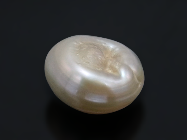 Keshi Pearl Moti 4.05 carat back view baroque surface