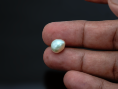 Keshi Pearl Moti 4.94 carat in-hand actual size baroque shape