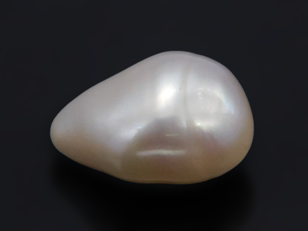 Keshi Pearl Moti 4.94 carat top view creamish white baroque shape