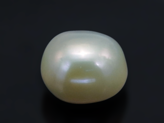 Keshi Pearl Moti 5.09 carat top view creamish white baroque shape