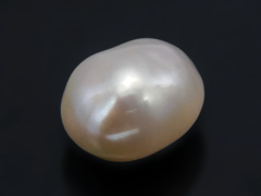 Keshi Pearl Moti 5.37 carat top view creamish white baroque shape