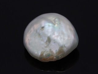 Keshi Pearl Moti 5.00 carat front view creamish white baroque shape