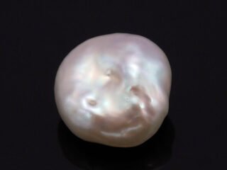 Keshi Pearl Moti 5.25 carat front view creamish white baroque shape