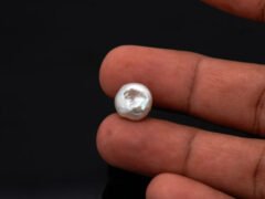 Keshi Pearl Moti 5.25 carat in hand actual size reference