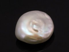 Keshi Pearl Moti 5.52 carat back view irregular baroque surface