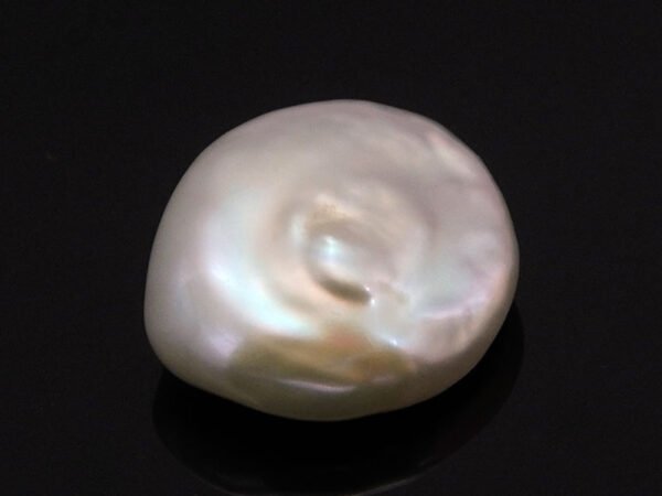 Keshi Pearl Moti 5.52 carat back view irregular baroque surface