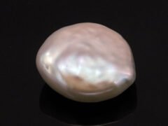 Keshi Pearl Moti 5.52 carat front view creamish white baroque shape