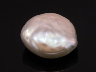 Keshi Pearl Moti 5.52 carat front view creamish white baroque shape