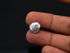 Keshi Pearl Moti 5.55 carat in hand actual size reference