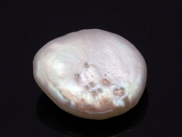 Keshi Pearl Moti 5.61 carat front view creamish white baroque shape