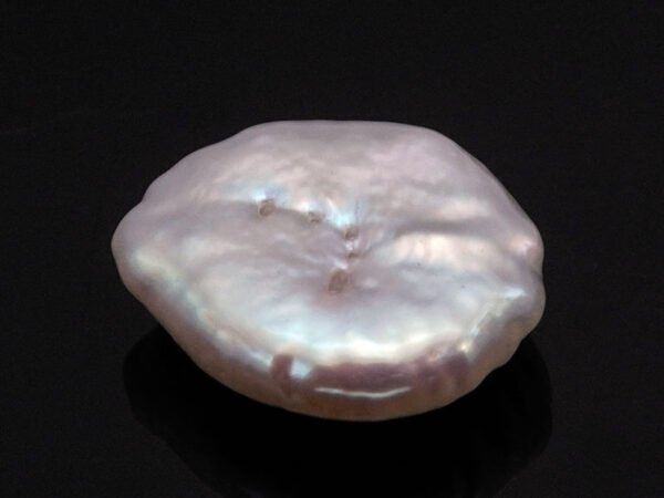 Keshi Pearl Moti 5.81 carat front view creamish white baroque shape
