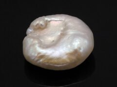 Keshi Pearl Moti 5.86 carat back view irregular baroque surface